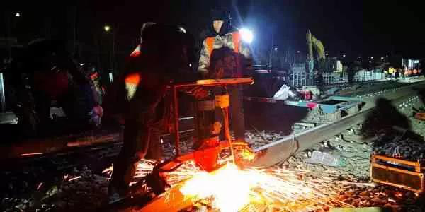 今日頭條、北京日報:13號線清河站撥線工程倒計時,京城地鐵首  次鋪上樹脂軌枕 今日頭條、北京日報:13號線清河站撥線工程倒計時,京城地鐵首  次鋪上樹脂軌枕